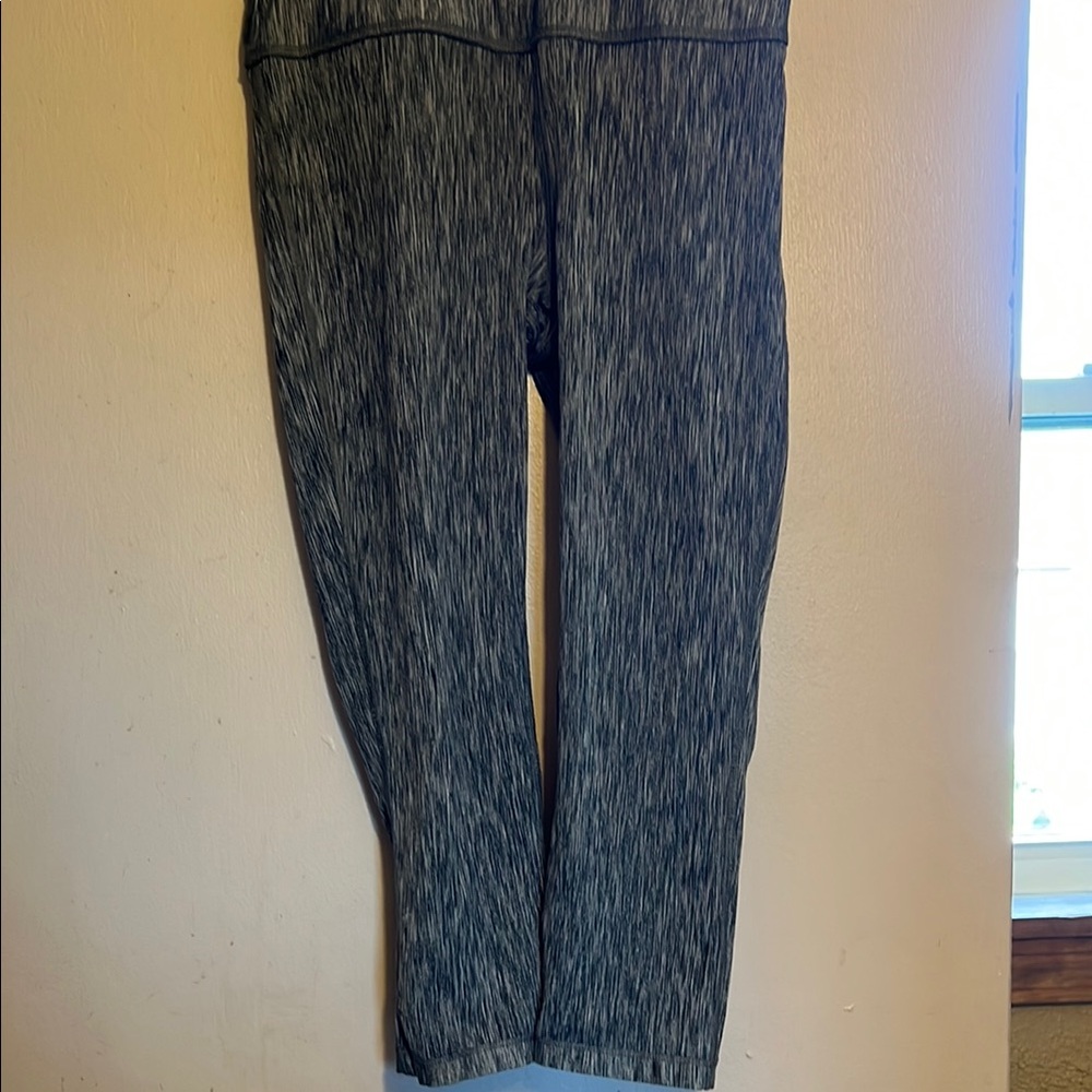 VOGO Athletica Grey Leggings Sleek Fit Size Large